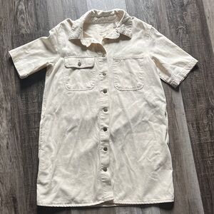 Universal Thread Men's Button Down Cream Shirt